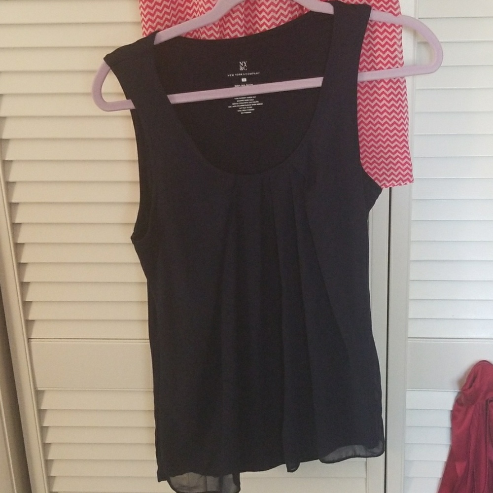 Sleeveless shells - Picture 2 of 5